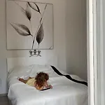 3 Minuti A Piedi Dal Mare Parking & Wifi Included Fiumaretta , דירה Fiumaretta di Ameglia