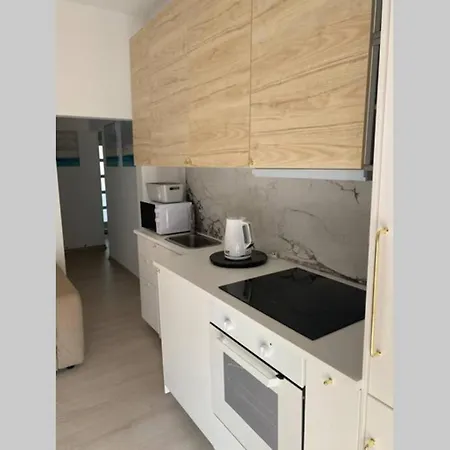 3 Minuti A Piedi Dal Mare Parking & Wifi Included Fiumaretta , Apartamento