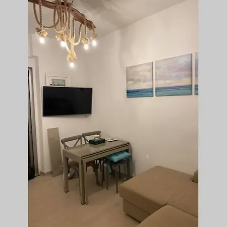 3 Minuti A Piedi Dal Mare Parking & Wifi Included Fiumaretta , Apartamento Fiumaretta di Ameglia