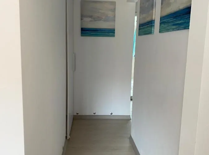 Apartman 3 Minuti A Piedi Dal Mare Parking & Wifi Included Fiumaretta ,