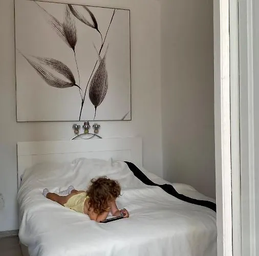3 Minuti A Piedi Dal Mare Parking & Wifi Included Fiumaretta , Lejlighed Fiumaretta di Ameglia